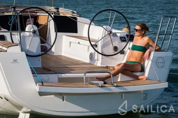 Dufour 310 GL - Yacht Charter Sailica