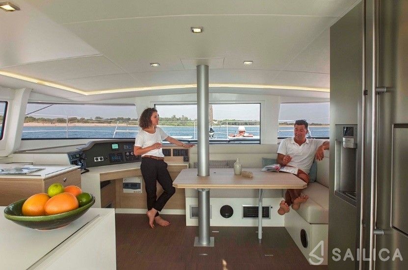 Bali 4.5 - Yacht Charter Sailica