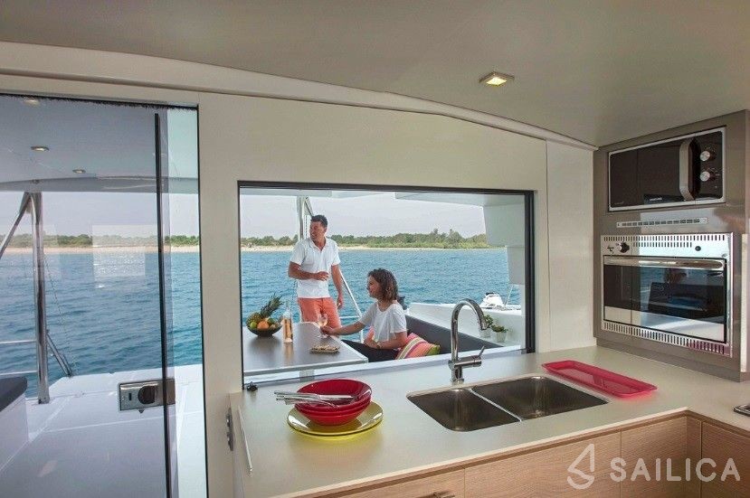 Bali 4.5 - Yacht Charter Sailica