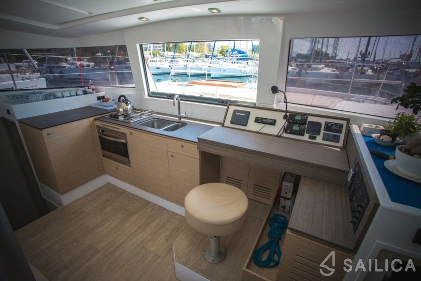 Bali 4.0 - Yacht Charter Sailica