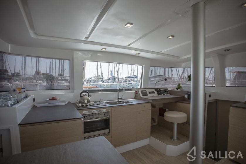 Bali 4.0 - Yacht Charter Sailica