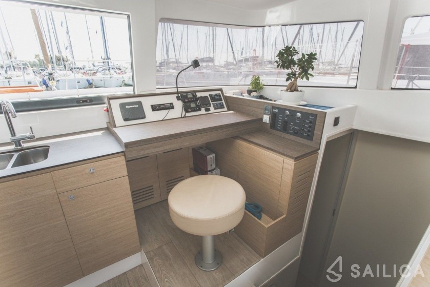 Bali 4.0 - Yacht Charter Sailica