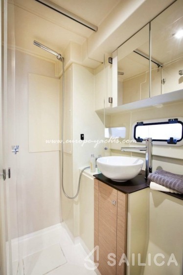 Bali 4.5 - Yacht Charter Sailica