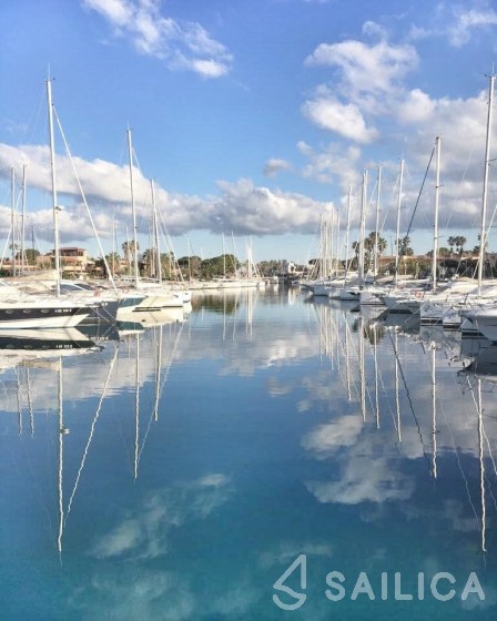 Dufour 460 GL - Yacht Charter Sailica
