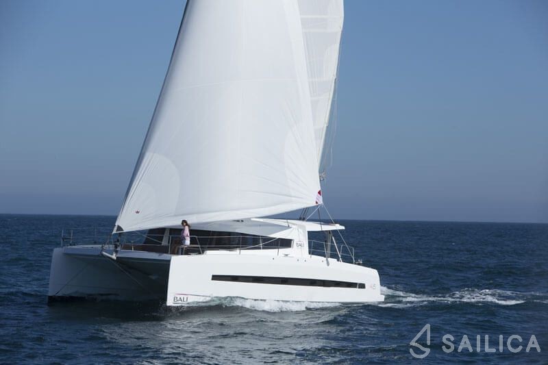 Bali 4.5 - Yacht Charter Sailica