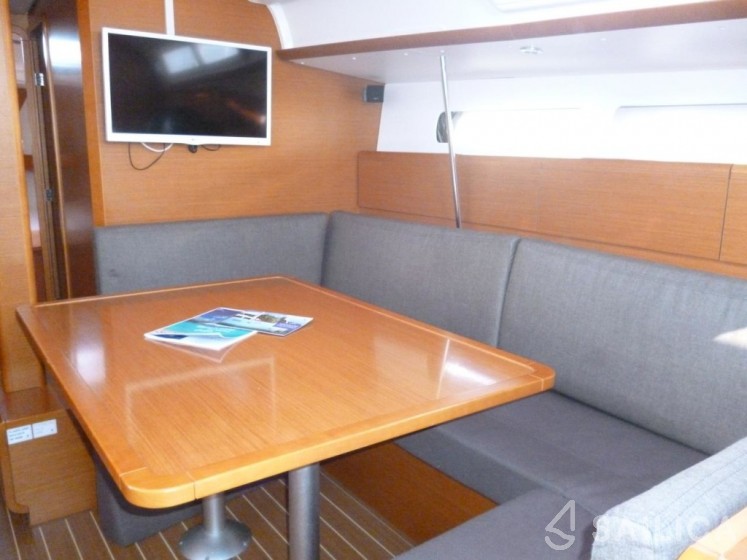 Sun Odyssey 439 - Yacht Charter Sailica