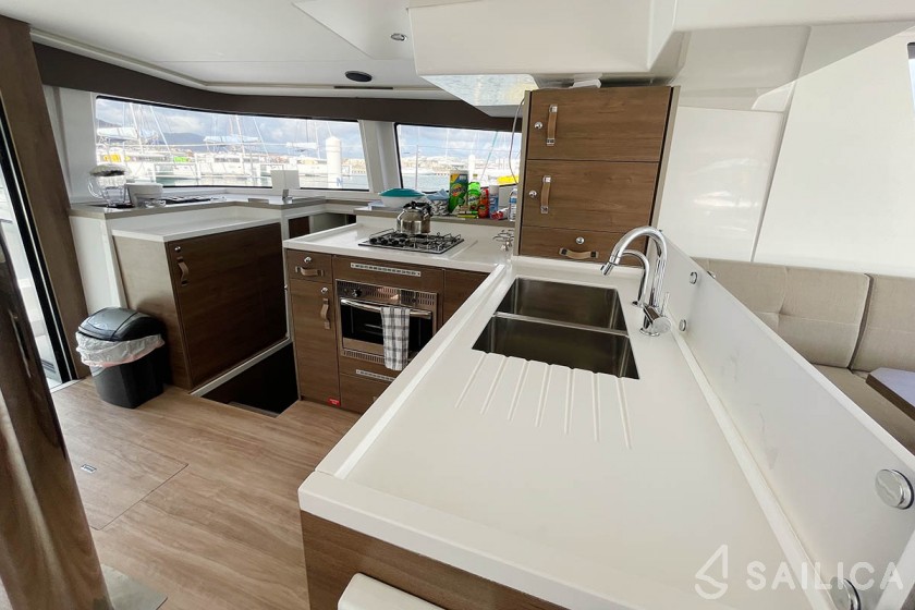 Bali 4.8  - Yacht Charter Sailica