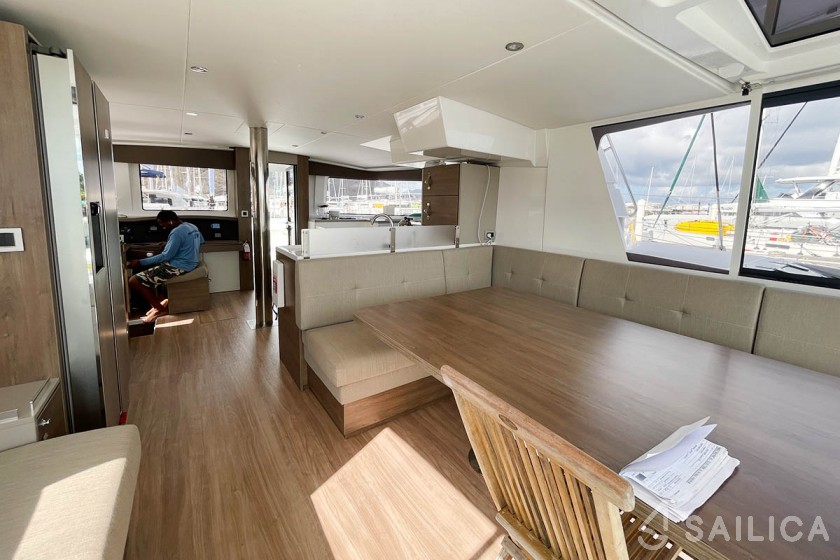 Bali 4.8  - Yacht Charter Sailica
