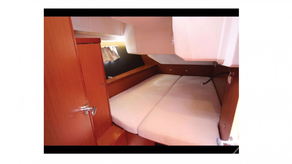 Oceanis 45 - Yacht Charter Sailica