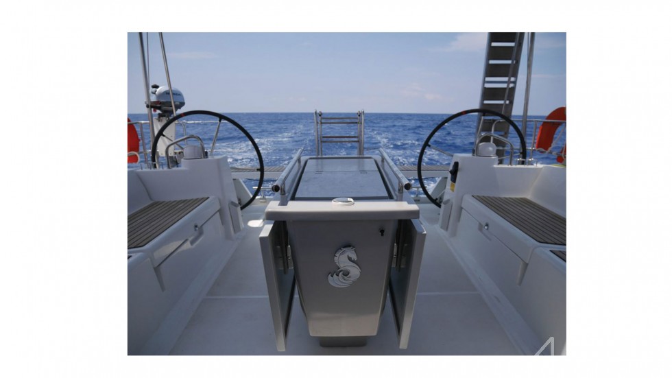 Oceanis 45 - Yacht Charter Sailica