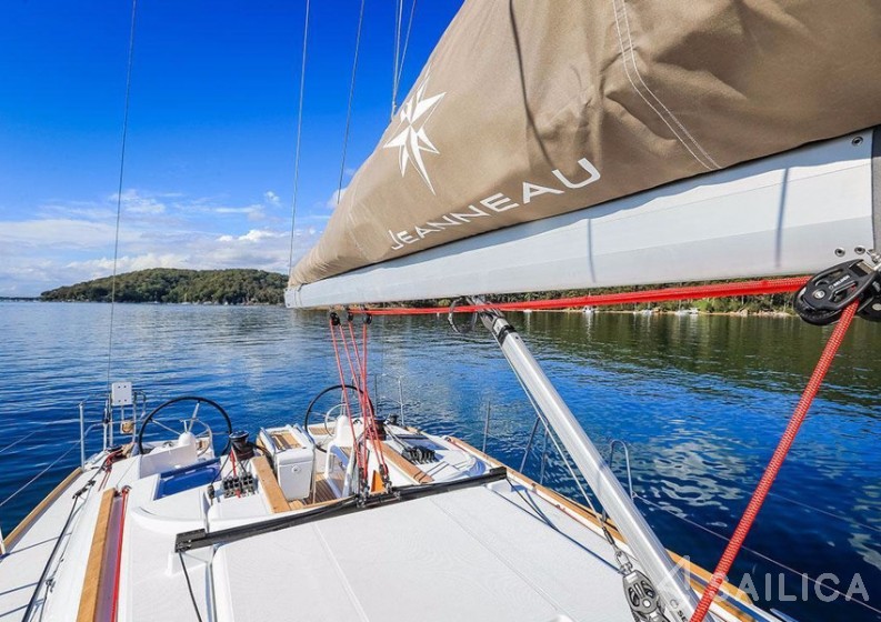 Sun Odyssey 389 - Yacht Charter Sailica