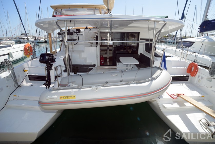Lagoon 42 - Yacht Charter Sailica