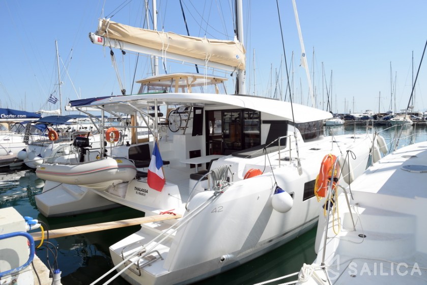 Lagoon 42 - Yacht Charter Sailica