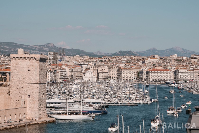 Dufour 430 Grand Large - Yacht Charter Sailica