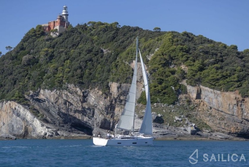 Dufour 430 Grand Large - Yacht Charter Sailica