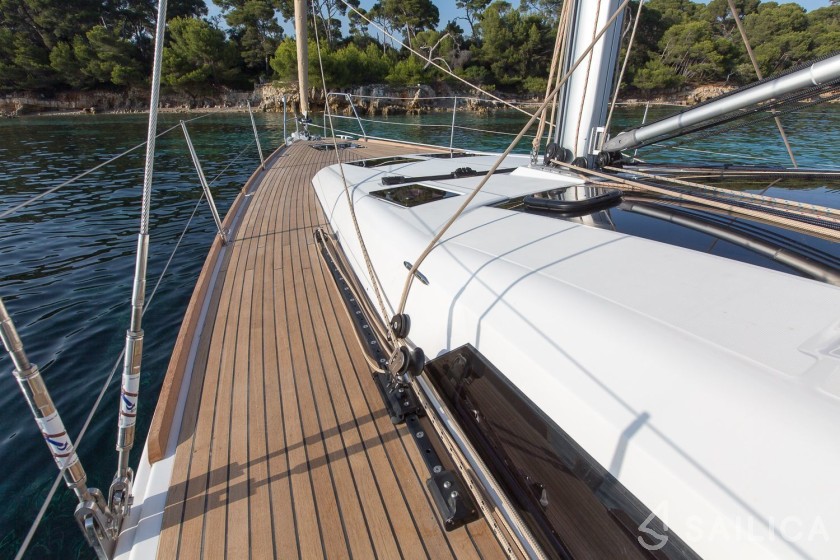 Dufour 460 GL - Yacht Charter Sailica