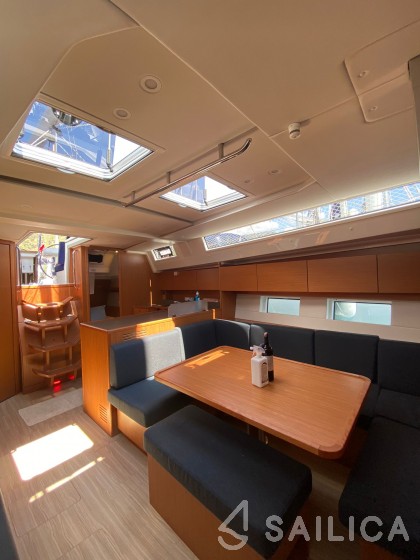 Bavaria C45 - Yacht Charter Sailica