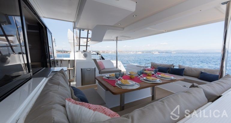 Saona 47 - Yacht Charter Sailica