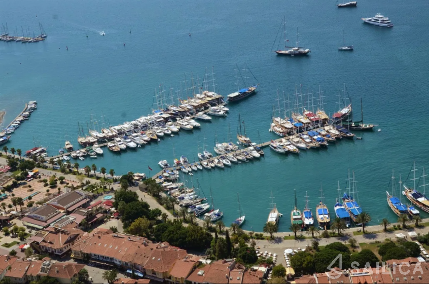 Sun Odyssey 389 - Yacht Charter Sailica
