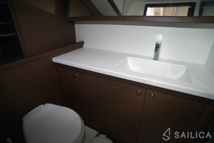 Lagoon 52F - Yacht Charter Sailica