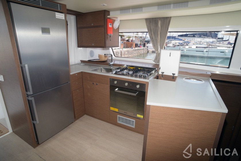 Lagoon 52F - Yacht Charter Sailica