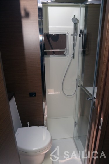 Lagoon 52F - Yacht Charter Sailica