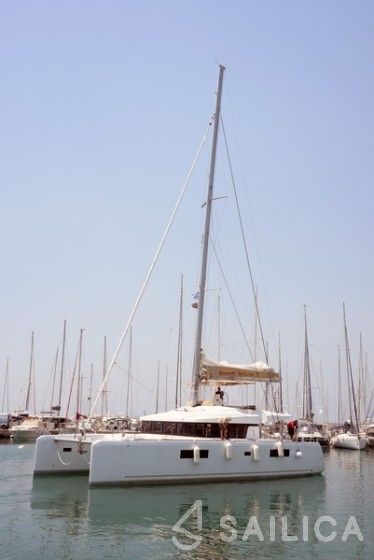 Lagoon 52F - Yacht Charter Sailica