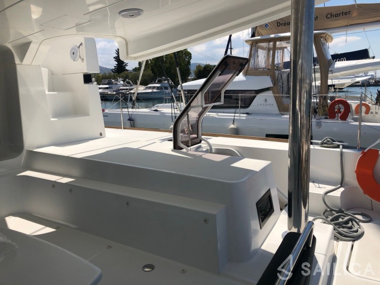 Lagoon 52F - Yacht Charter Sailica