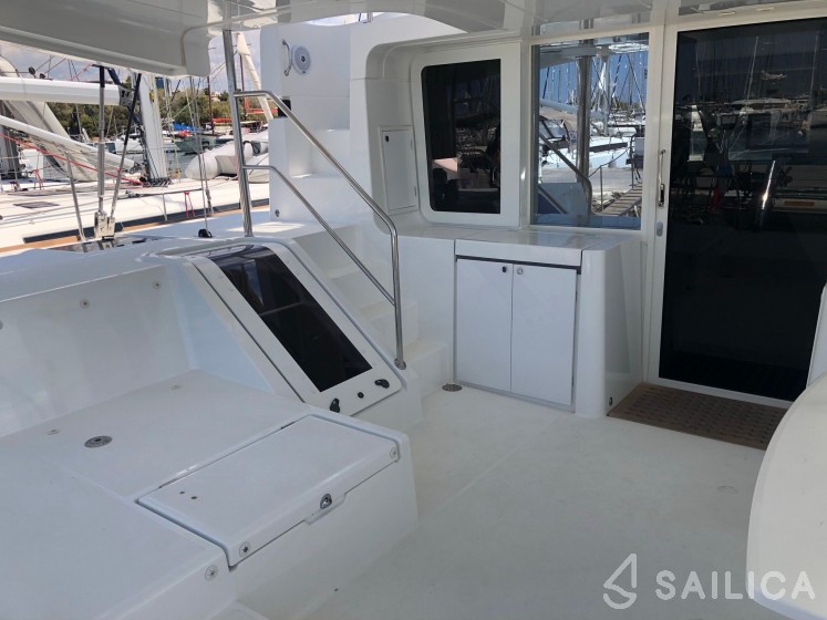 Lagoon 52F - Yacht Charter Sailica