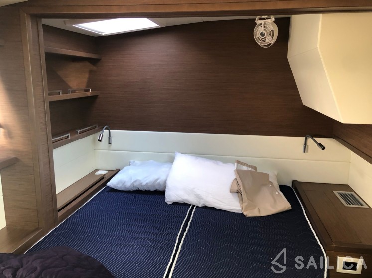 Lagoon 52F - Yacht Charter Sailica