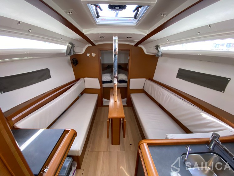 Sun Odyssey 349 - Yacht Charter Sailica