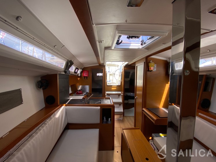 Sun Odyssey 349 - Yacht Charter Sailica