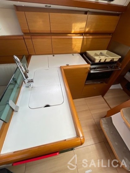 Sun Odyssey 389 - Yacht Charter Sailica