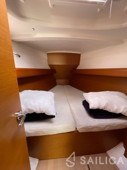 Sun Odyssey 389 - Yacht Charter Sailica