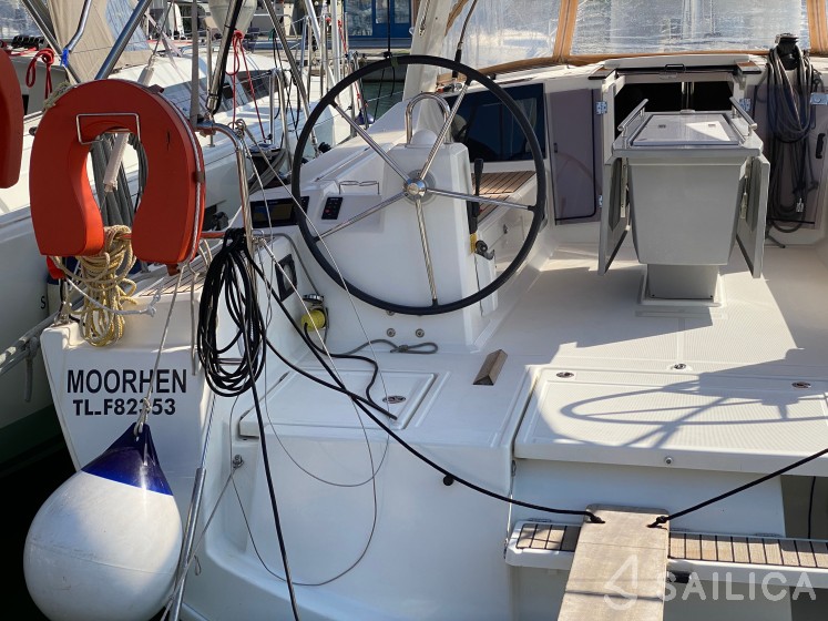 Oceanis 41.1 - Yacht Charter Sailica