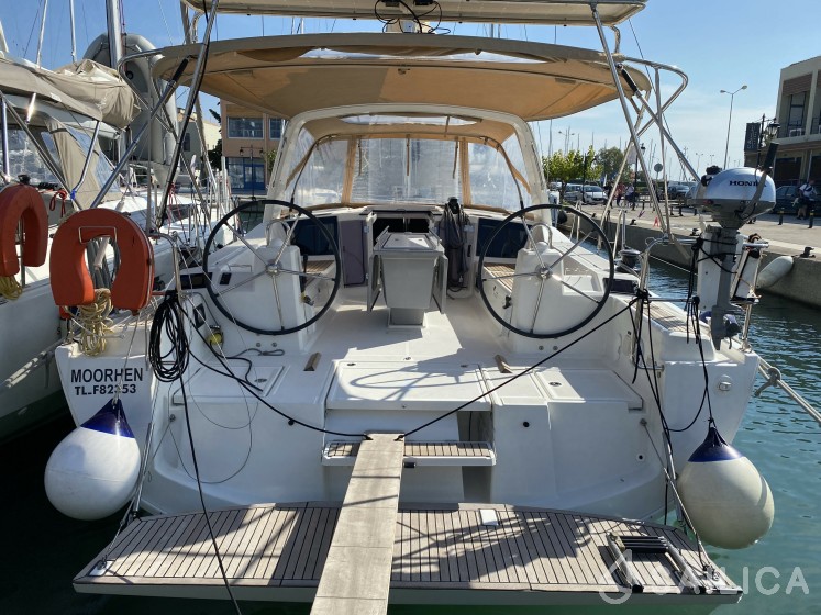 Oceanis 41.1 - Yacht Charter Sailica