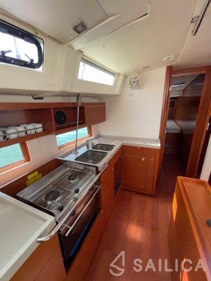 Oceanis 46.1 - Yacht Charter Sailica