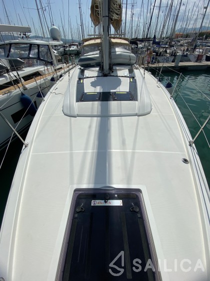 Oceanis 51.1 - Yacht Charter Sailica