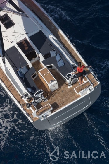 Oceanis 51.1 - Yacht Charter Sailica