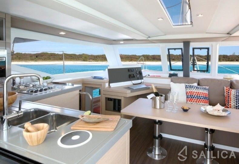 Lucia 40 - Yacht Charter Sailica