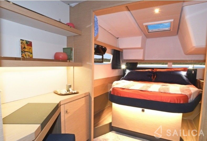 Lucia 40 - Yacht Charter Sailica