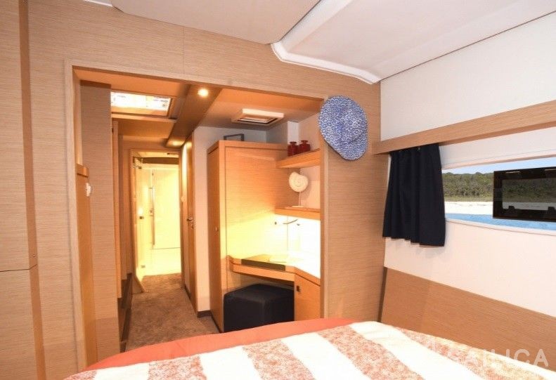 Lucia 40 - Yacht Charter Sailica