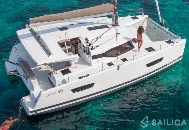 Lucia 40 - Yacht Charter Sailica
