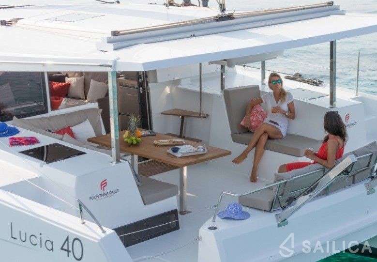 Lucia 40 - Yacht Charter Sailica