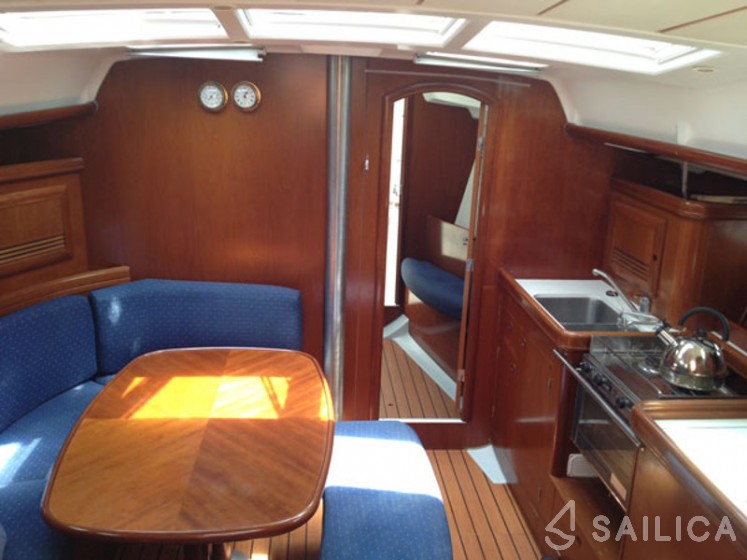 Oceanis 393 Clipper - Yacht Charter Sailica