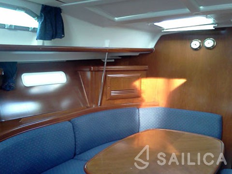 Oceanis 393 Clipper - Yacht Charter Sailica