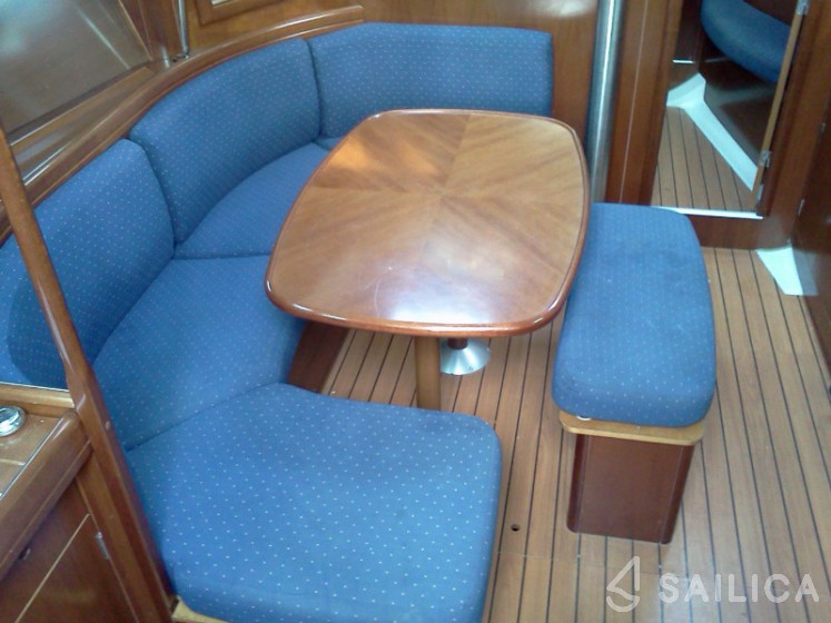 Oceanis 393 Clipper - Yacht Charter Sailica