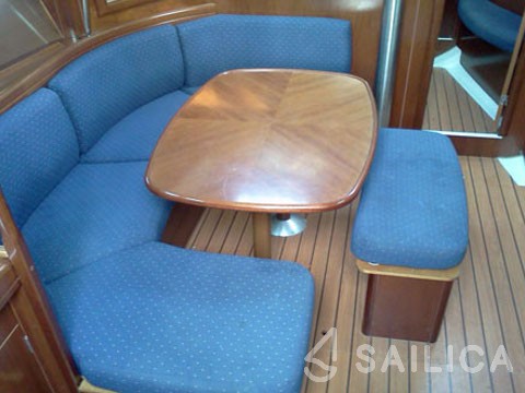 Oceanis 393 Clipper - Yacht Charter Sailica