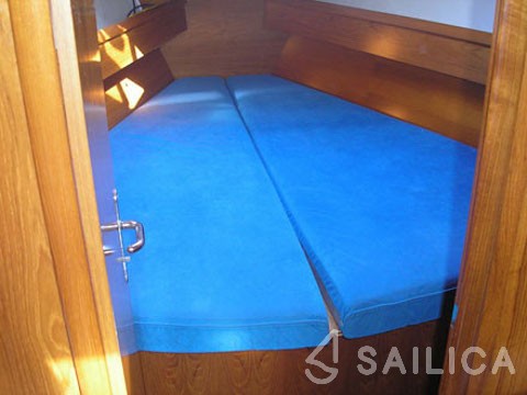 Sun Odyssey 37 - Yacht Charter Sailica