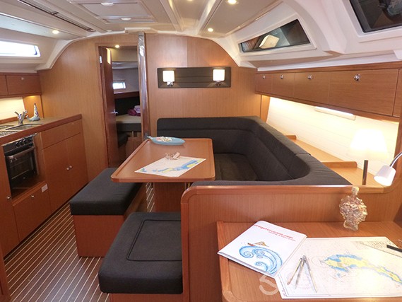 Bavaria 41 Cruiser - Yacht Charter Sailica